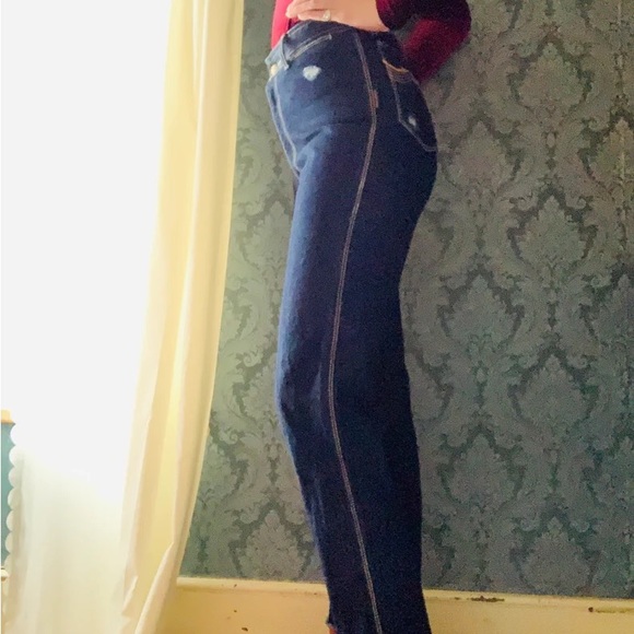 Vintage Jordache high waisted, dark blue jeans. - Picture 7 of 7
